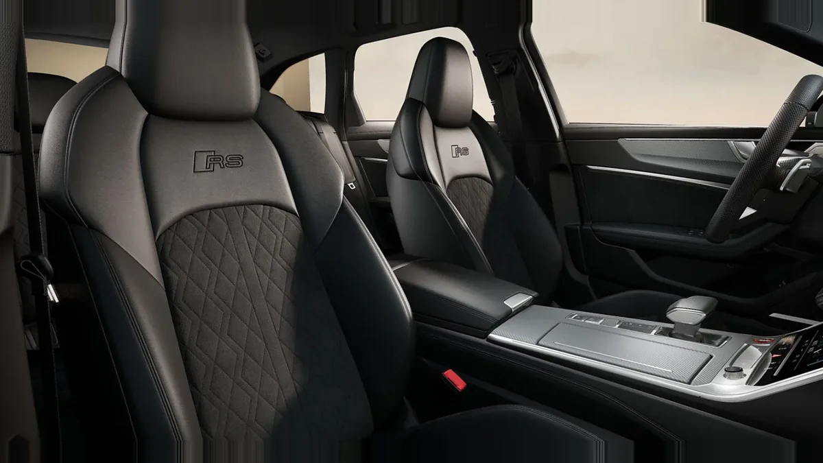 Audi RS6 Avant TFSI Quattro en renting en Barcelona — Interior