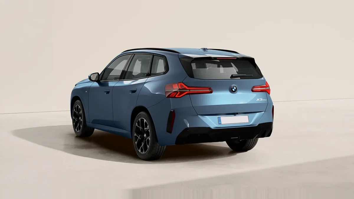 BMW X3 20d xDrive en renting en Barcelona — Trasera