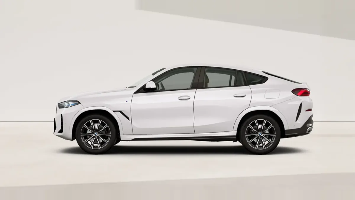 BMW X6 xDrive 40d M Sport en renting en Barcelona — Lateral