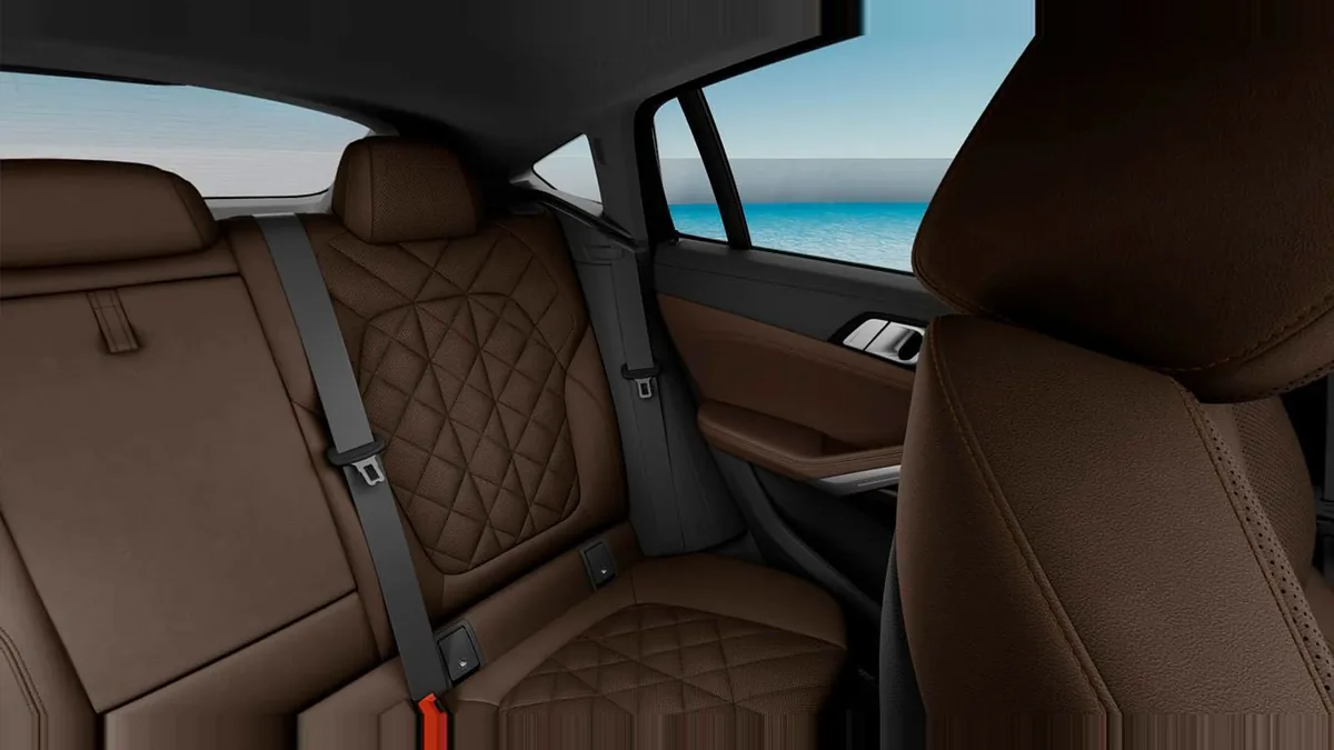 BMW X6 xDrive30d M Sport en renting en Barcelona — Interior