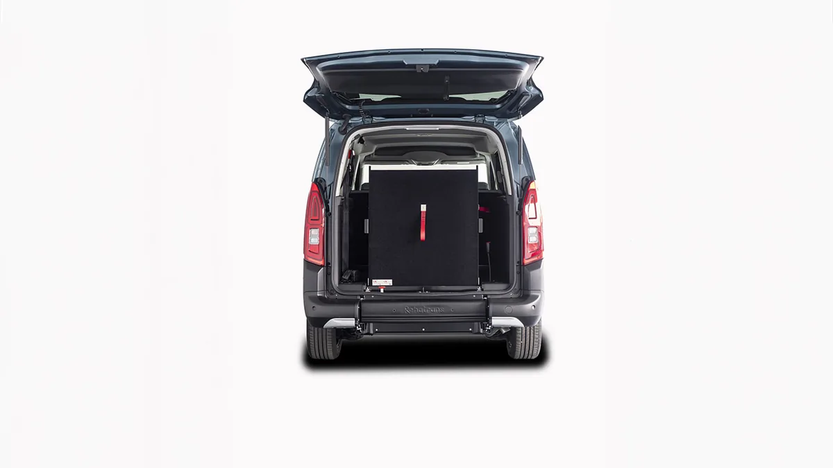 Citroën Berlingo Talla XL BlueHDi 100 YOU L2 N1 Adaptado en renting en Barcelona — vista 6