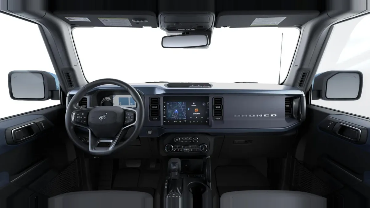 Ford Bronco Outer Banks 2.7 Ecoboost 335CV Automático 4x4 en renting en Barcelona — Delantera
