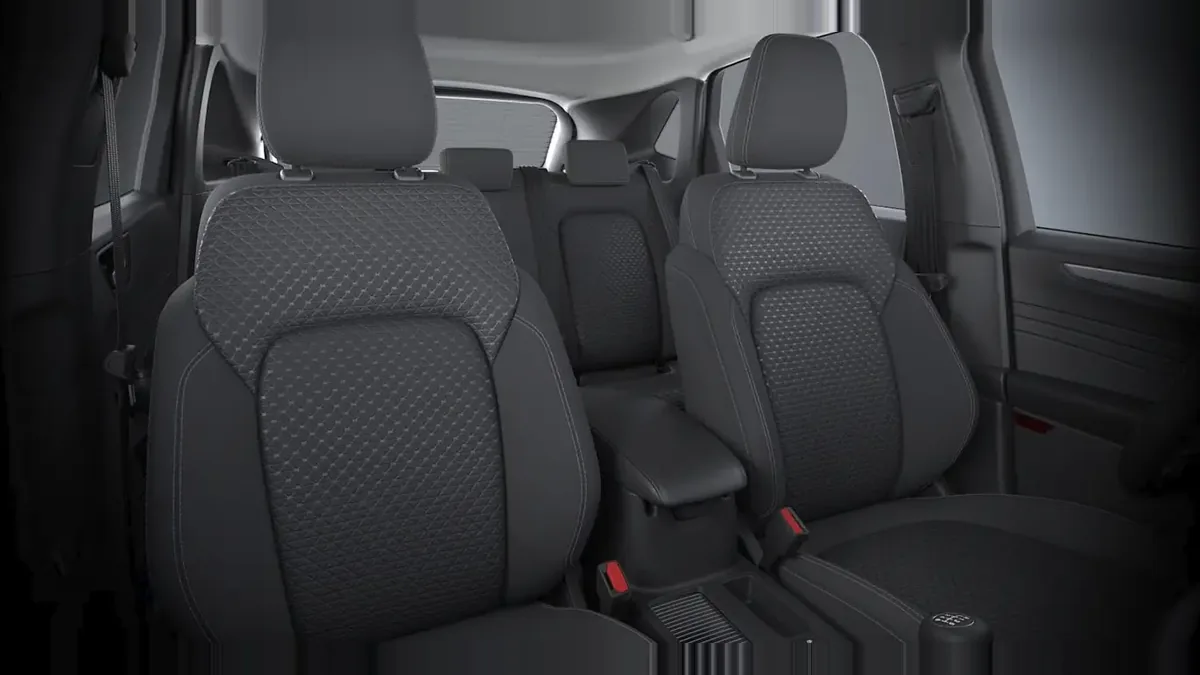 Ford Kuga Titanium 1.5 Ecoboost 150CV II en renting en Barcelona — vista 6