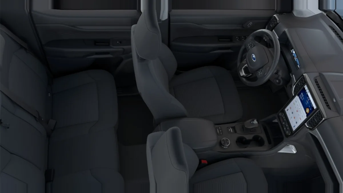 Ford Ranger XLT Doble Cabina 2.3 TVCT PHEV 280CV Automática II en renting en Barcelona — vista 6