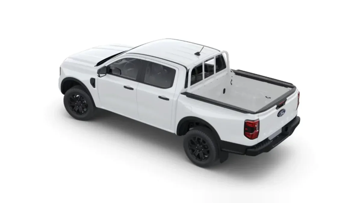 Ford Ranger XLT Doble Cabina 3.0 EcoBlue V6 240CV Automático en renting en Barcelona — Trasera