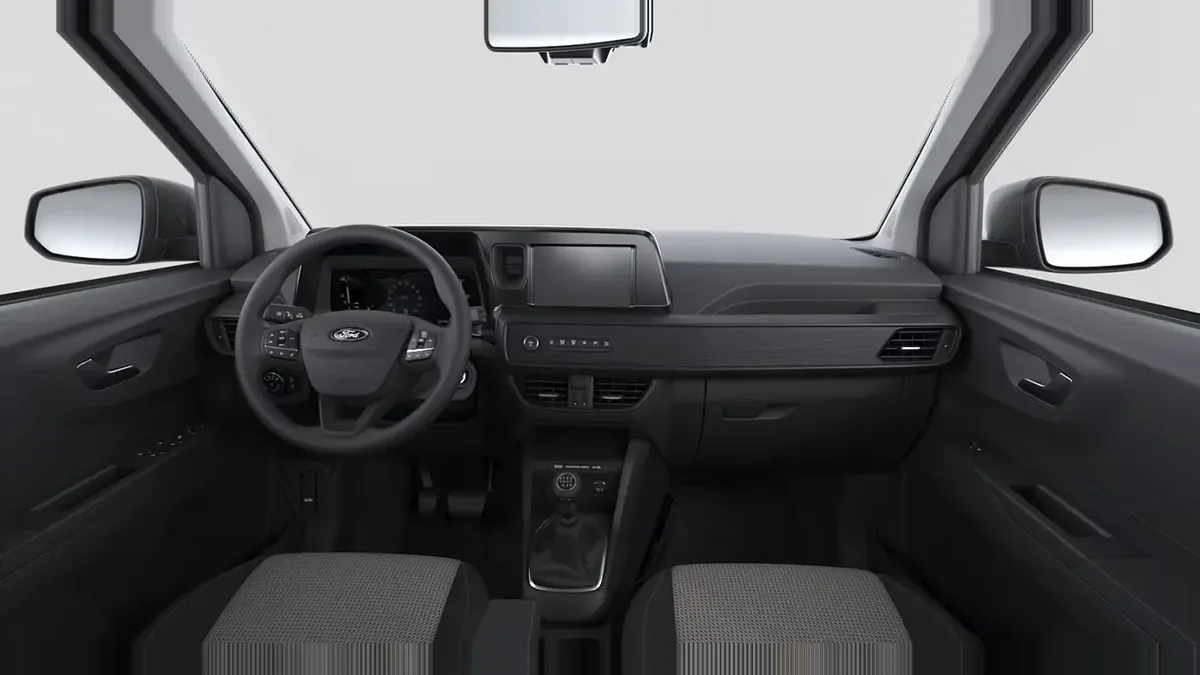 Ford Tourneo Courier Trend 1.0 Ecoboost 125CV M1 II en renting en Barcelona — Delantera