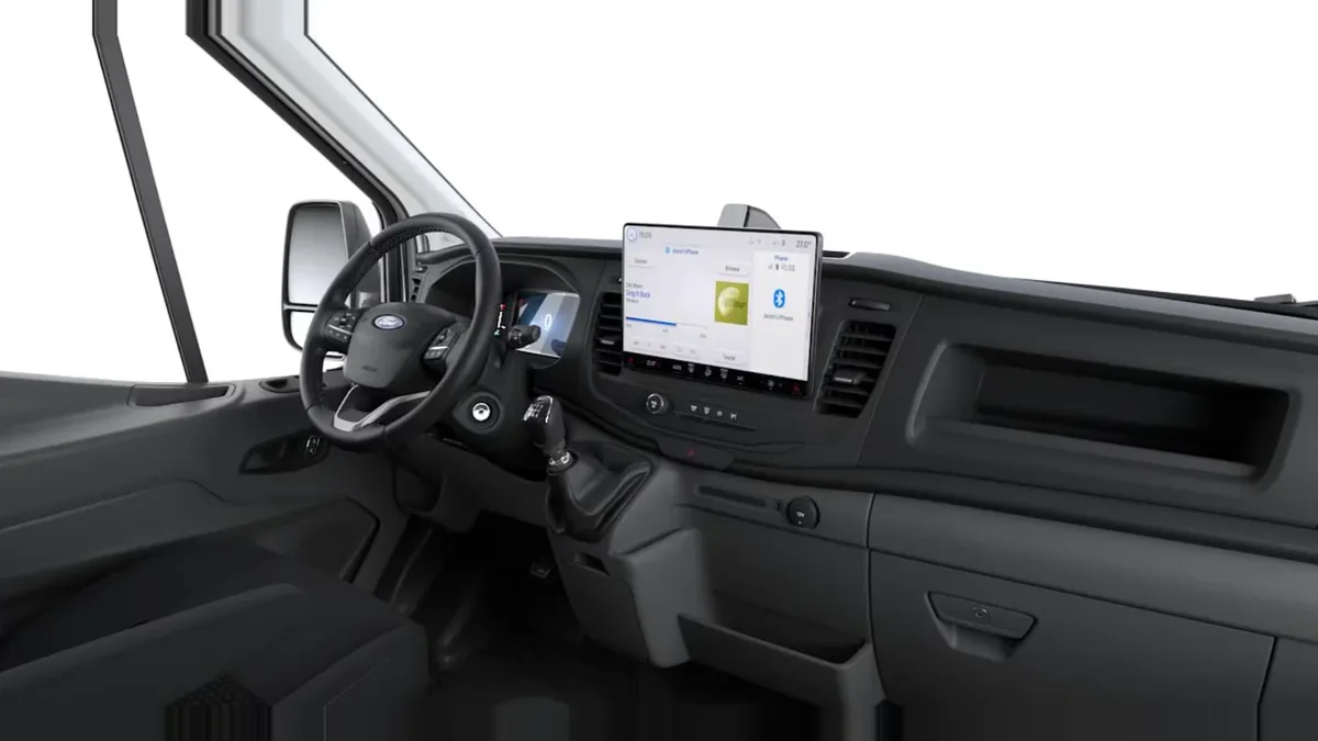Ford TRANSIT 350 L3 Trend N1 EcoBlue 96kW FWD en renting en Barcelona — Delantera