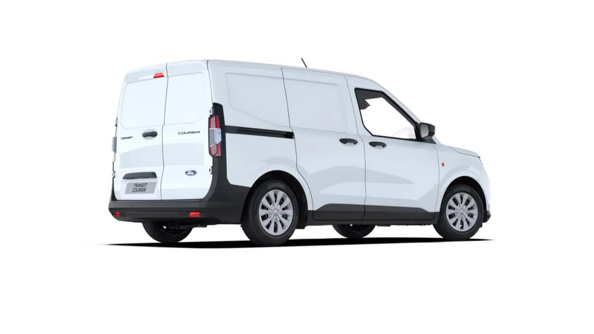 Ford Transit Courier Van 1.5 Ecoblue Trend en renting en Barcelona — Trasera