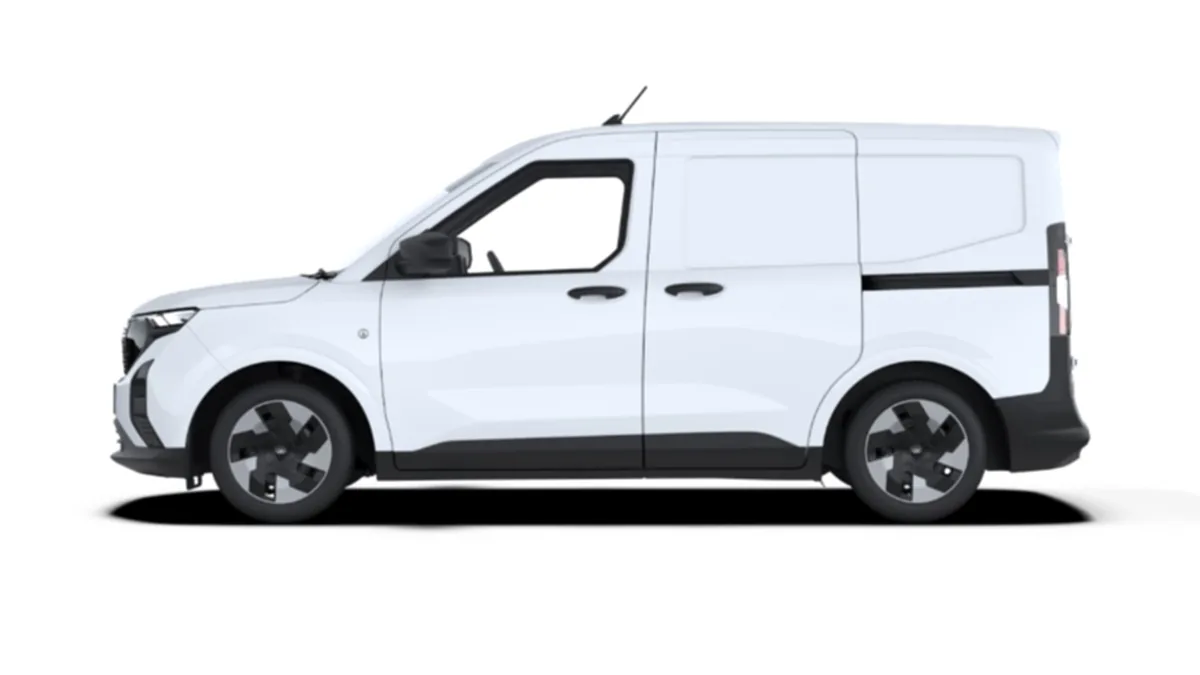 Ford Transit Courier Van Trend BEV 136cv Automática II en renting en Barcelona — Lateral