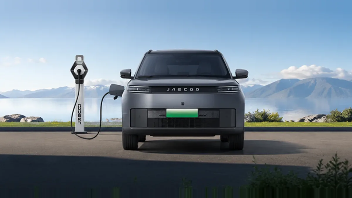 Jaecoo 5 EV Pure 155kW (211CV) 61kWh en renting en Barcelona — Trasera