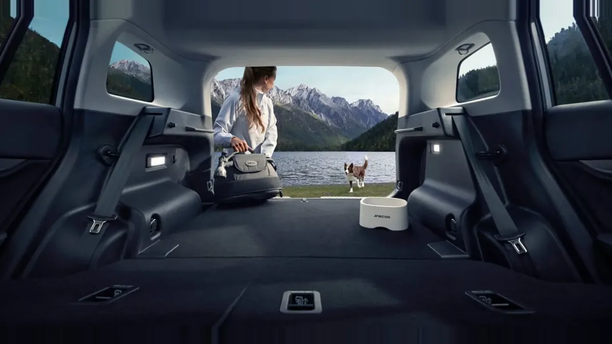 Jaecoo 5 Híbrido Pure 1.5 TGDI 165kW (224CV) 4x2 en renting en Barcelona — Interior