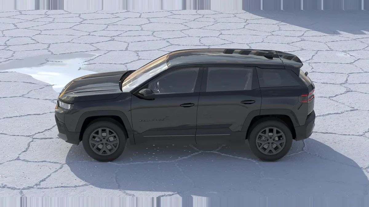 Jeep Compass 1.2 MHEV Altitude 145CV en renting en Barcelona — Lateral