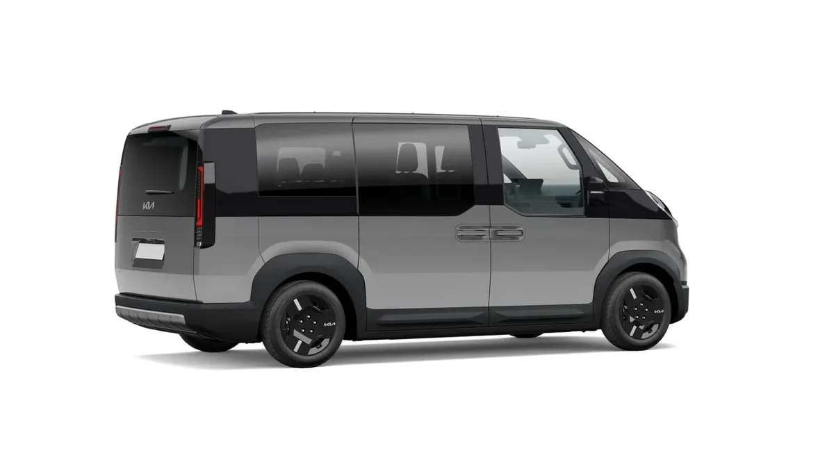 Kia PV5 Passenger L2H1 LR Plus en renting en Barcelona — Trasera