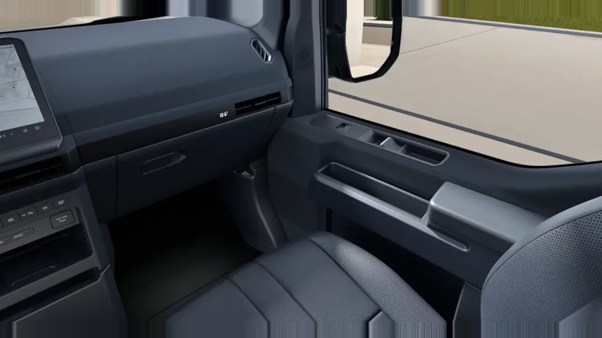 Kia PV5 Passenger L2H1 LR Plus en renting en Barcelona — Interior