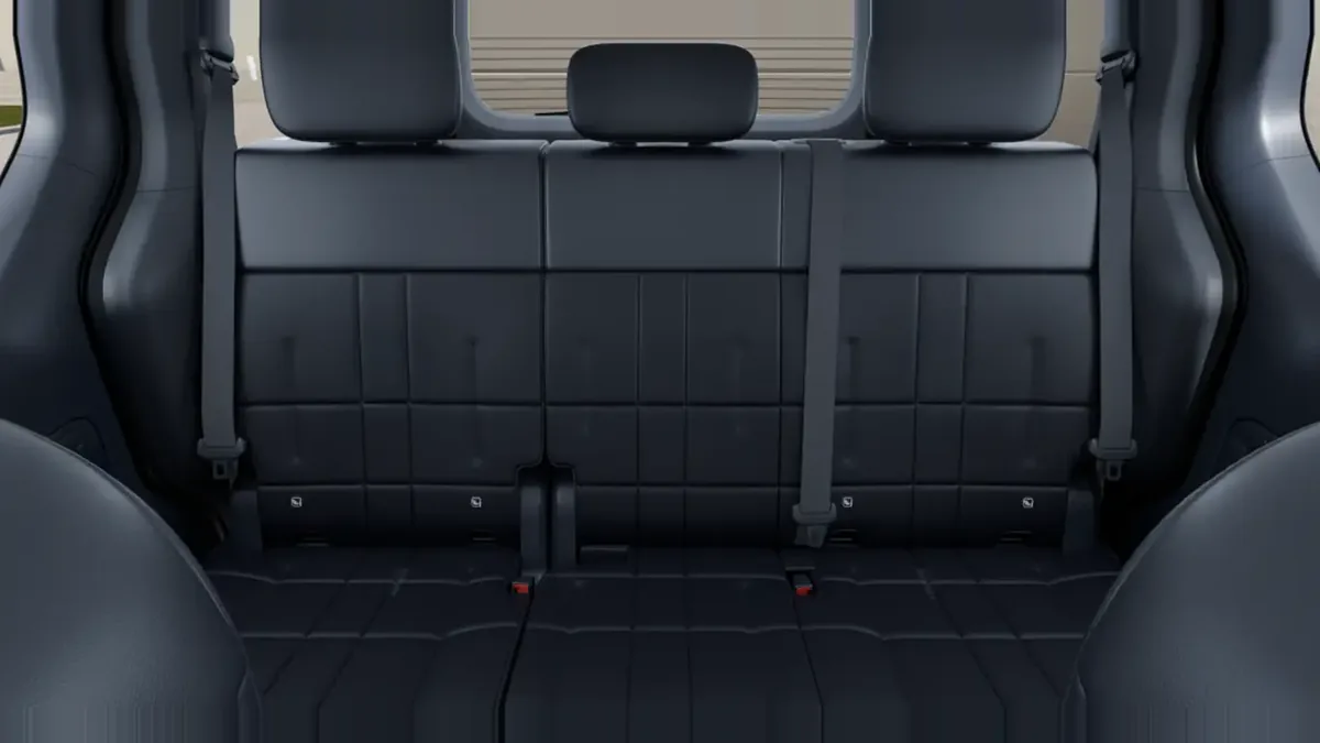 Kia PV5 Passenger L2H1 LR Plus en renting en Barcelona — vista 6