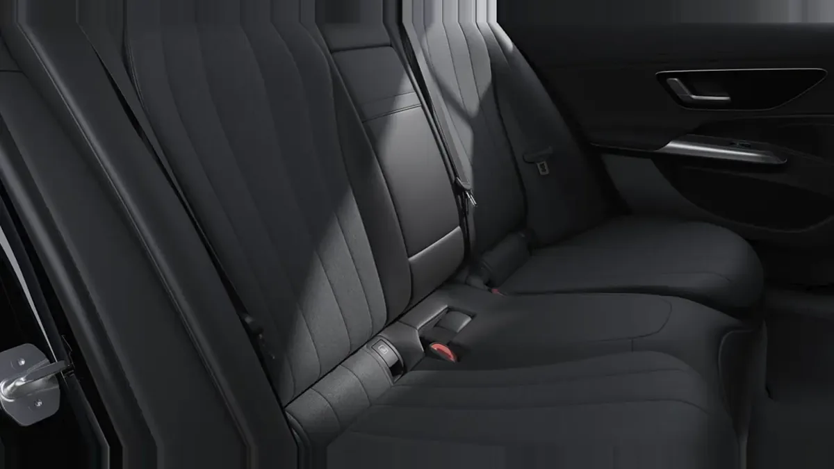 Mercedes-Benz Clase E 200 en renting en Barcelona — vista 6