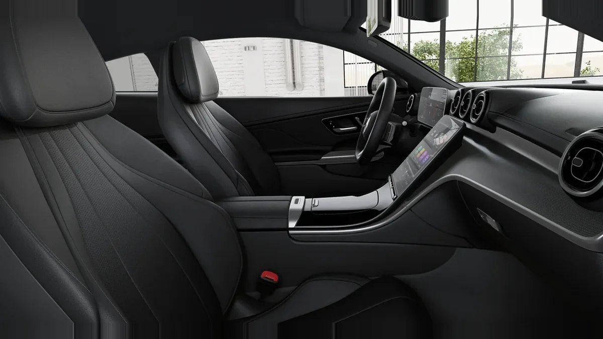 Mercedes-Benz CLE 220d Coupé en renting en Barcelona — Interior