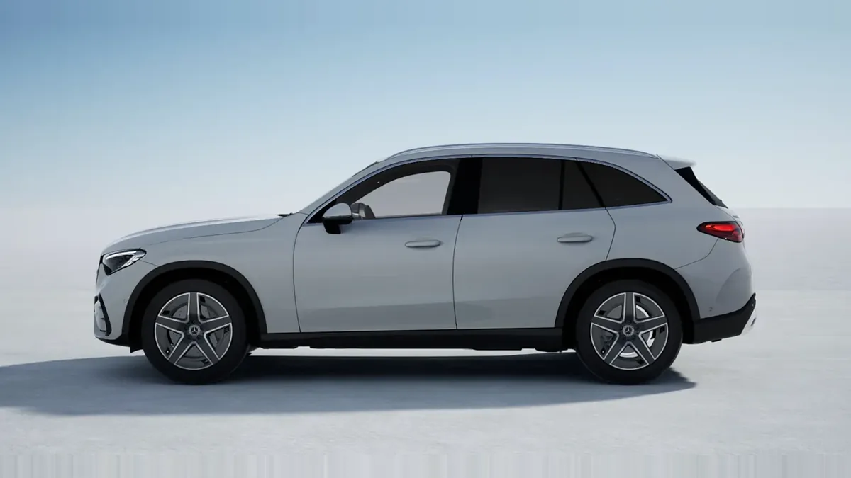 Mercedes-Benz GLC 220D 4MATIC en renting en Barcelona — Lateral