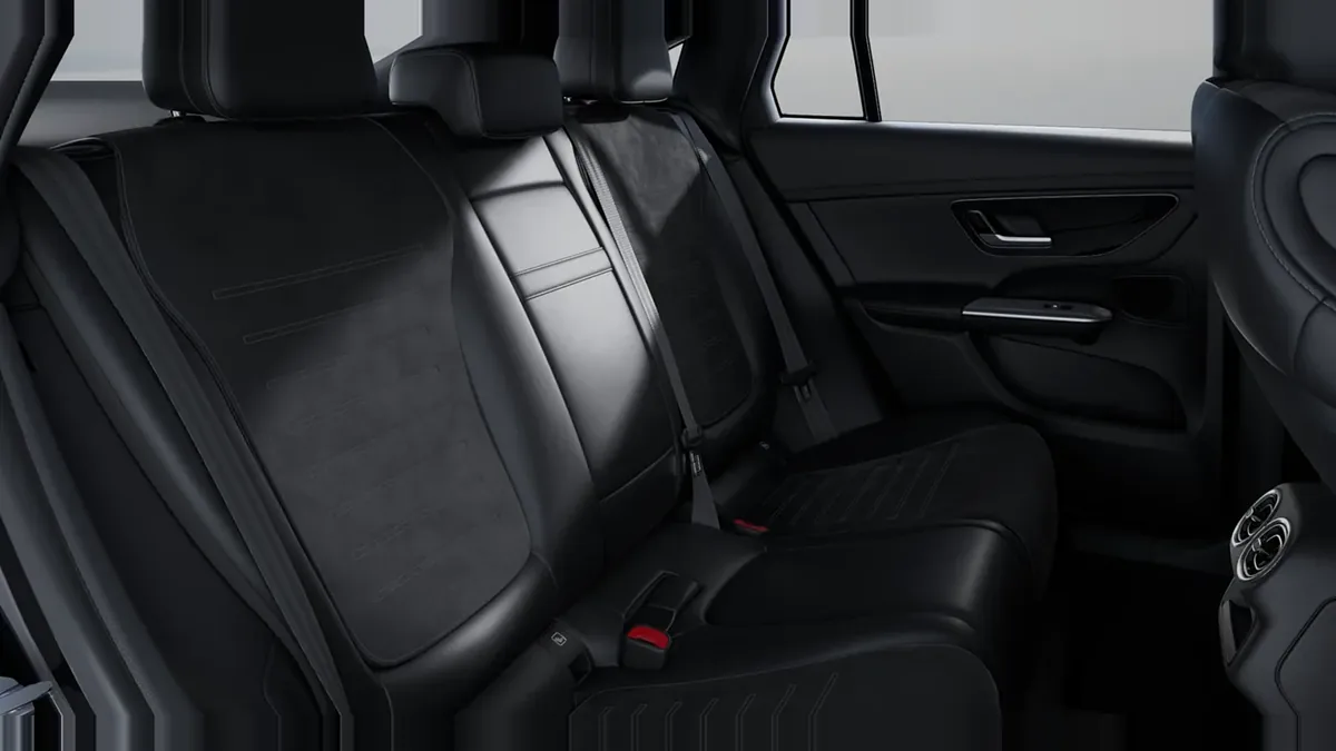 Mercedes-Benz GLC Coupé 300 de 4MATIC QS en renting en Barcelona — vista 6