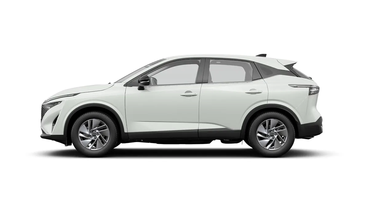 Nissan Qashqai DIG-T 158CV MHEV 4x2 Acenta WHT en renting en Barcelona — Lateral