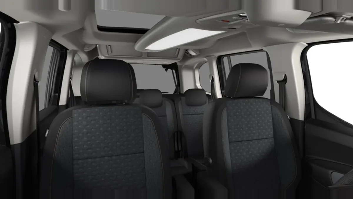Peugeot Rifter 5P GT BlueHDi 130 EAT8 Standard en renting en Barcelona — Interior
