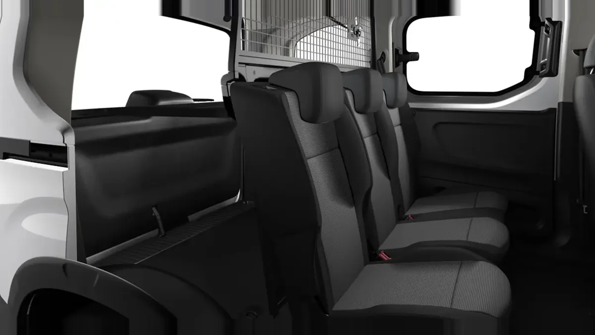 Peugeot Rifter Active Business Standard N1 BlueHDi 100 S&S en renting en Barcelona — vista 6