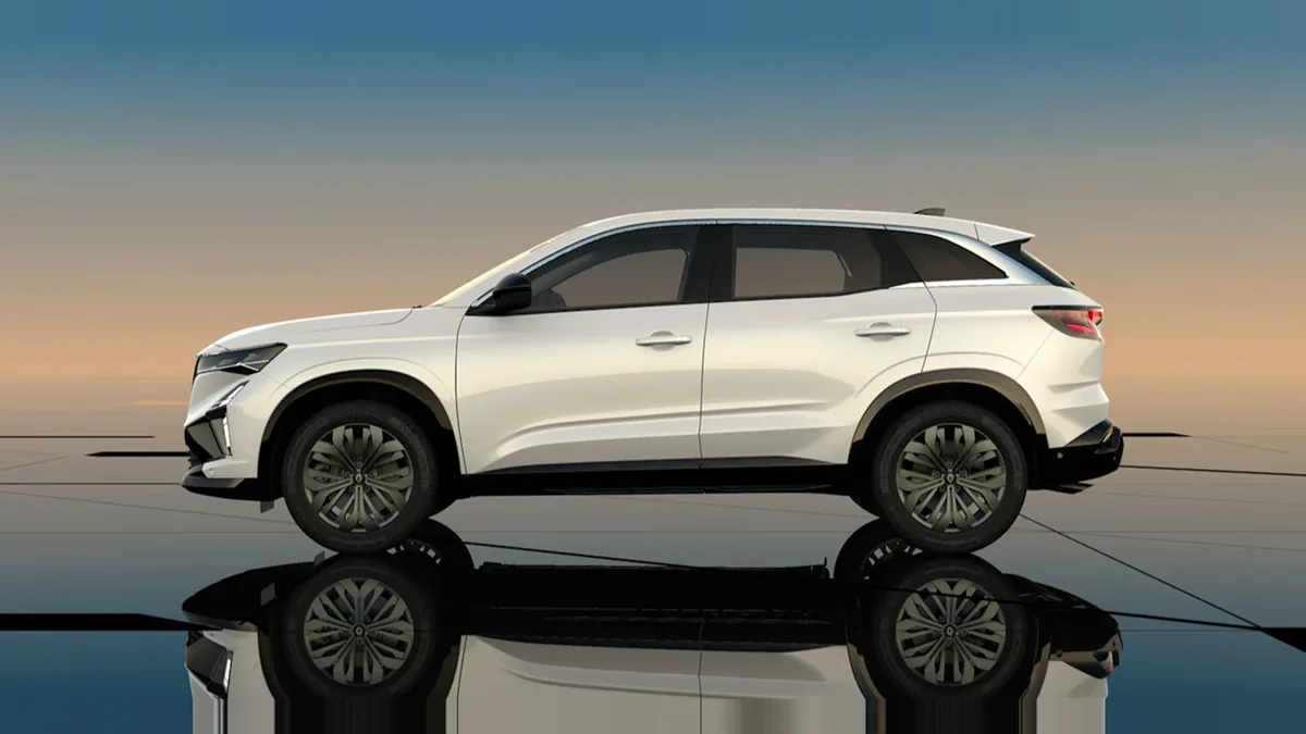 Renault Austral E-Tech Full Hybrid Evolution 147kW en renting en Barcelona — Lateral