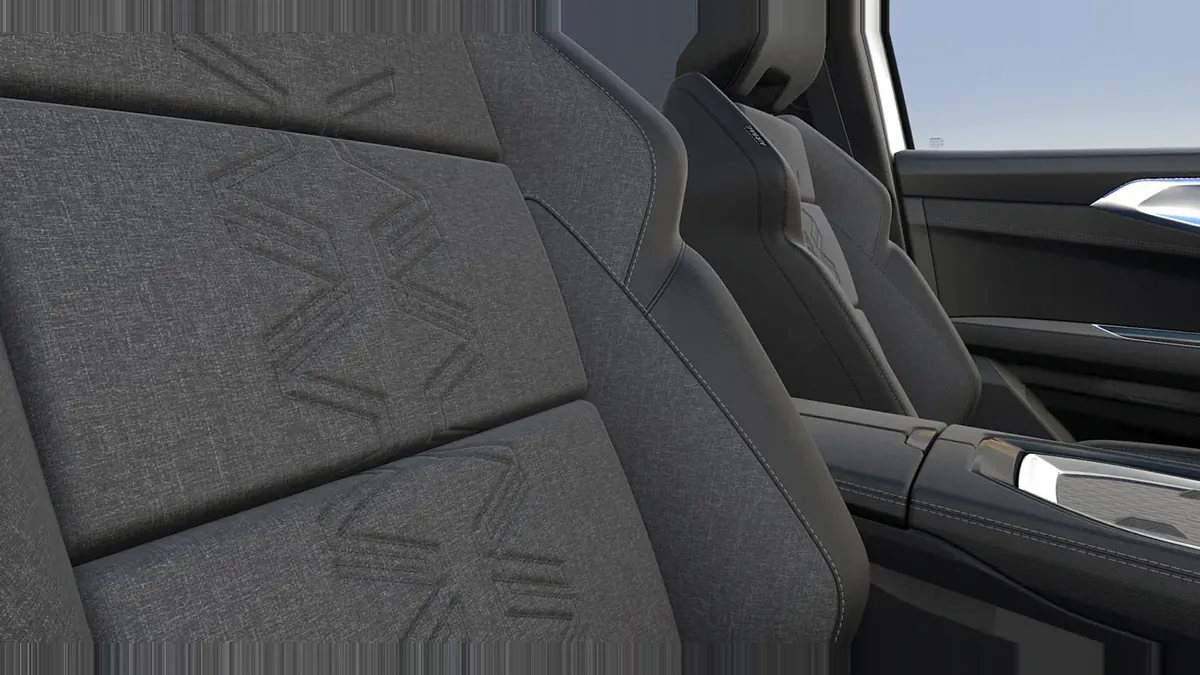 Renault ESPACE TECHNO E-TECH FULL HYBRID 200CV en renting en Barcelona — Interior