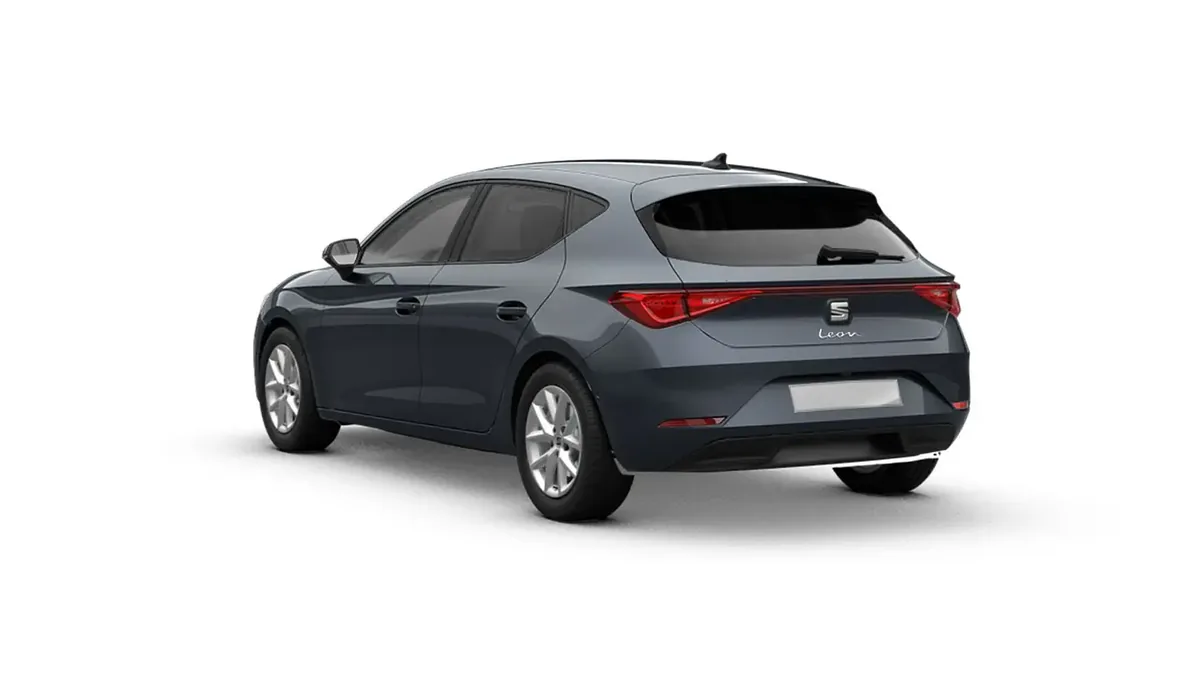 SEAT León 1.5 eTSI DSG-7 S&S Style XL en renting en Barcelona — vista 6