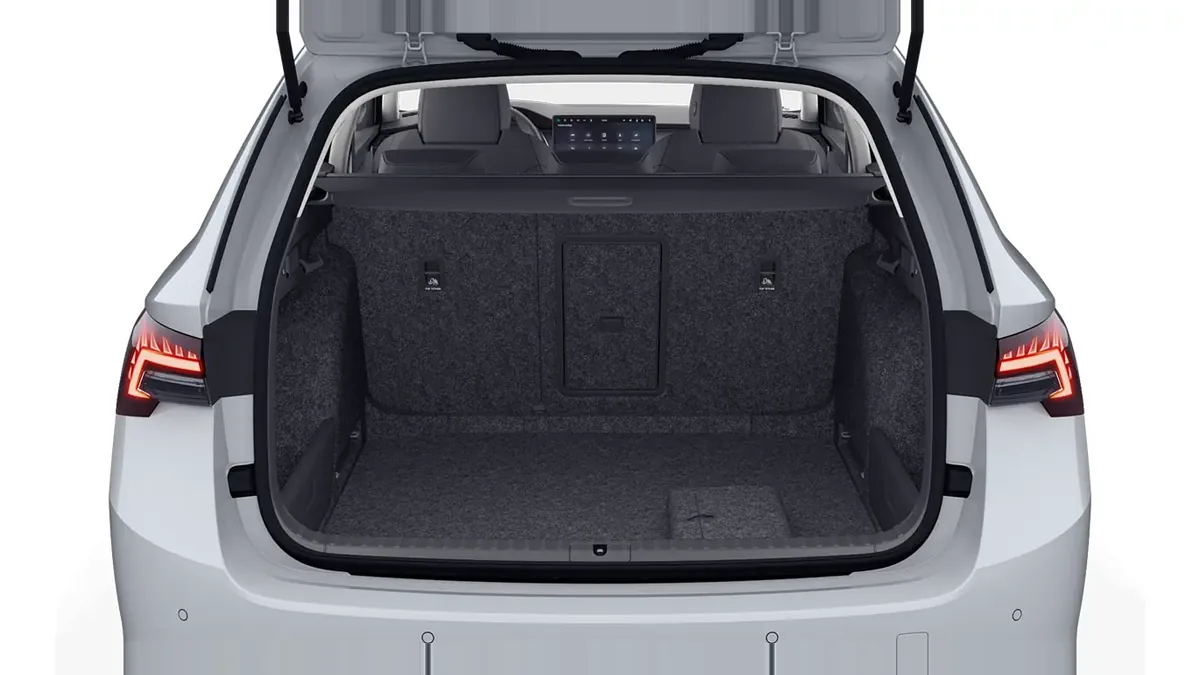 Škoda Octavia Combi 2.0 TDI DSG Selection en renting en Barcelona — vista 9
