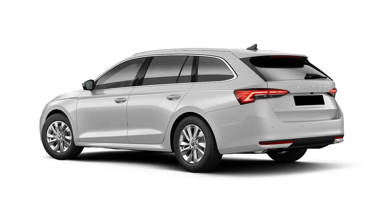 Škoda Octavia Combi Selection 2.0 TDI 150CV DSG 7vel en renting en Barcelona — Trasera