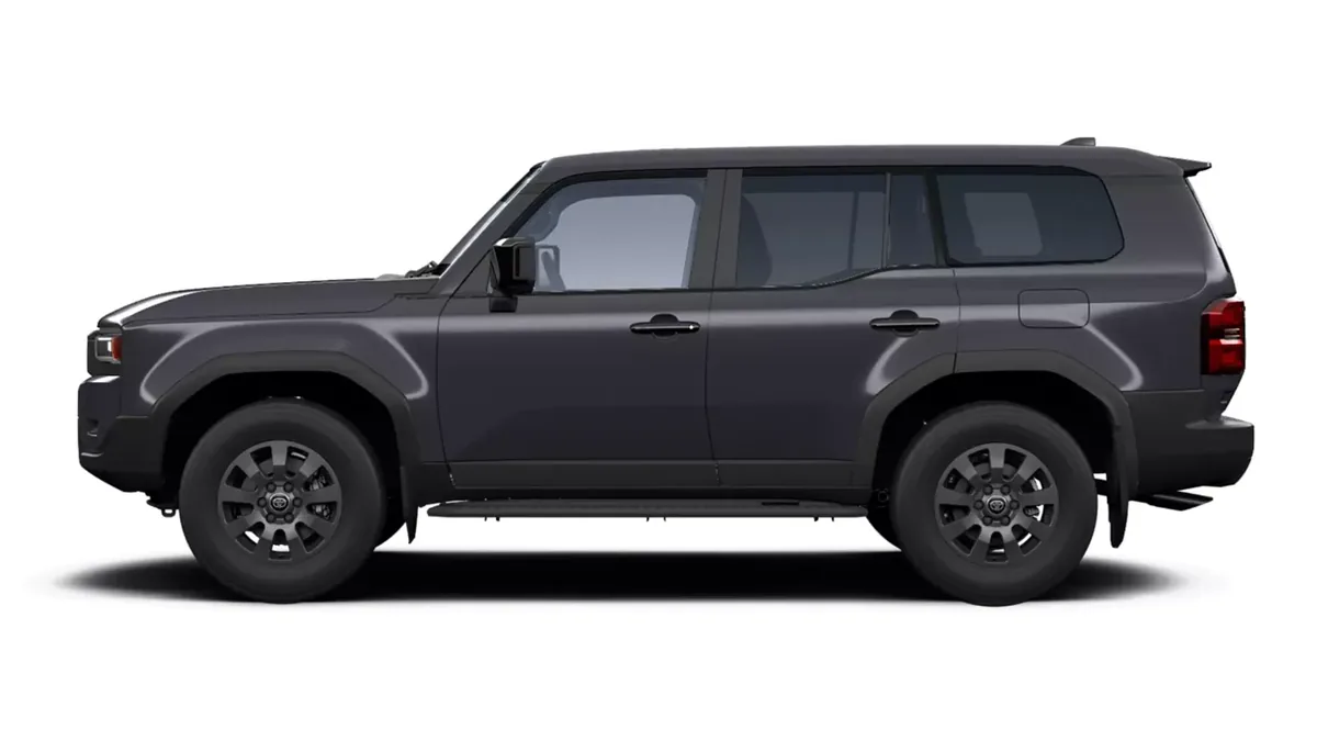 Toyota Land Cruiser 250 Hybrid 48V VX en renting en Barcelona — Trasera