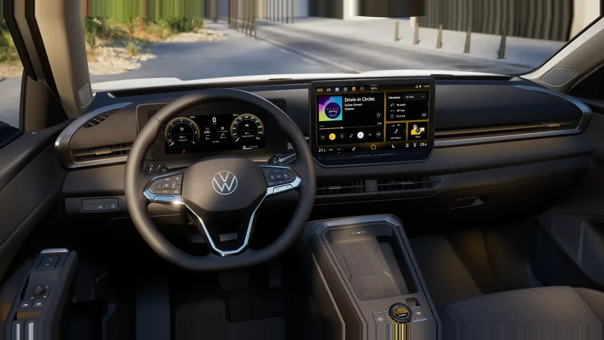 Volkswagen T-ROC Match 1.5 eTSI 150CV DSG en renting en Barcelona — Delantera