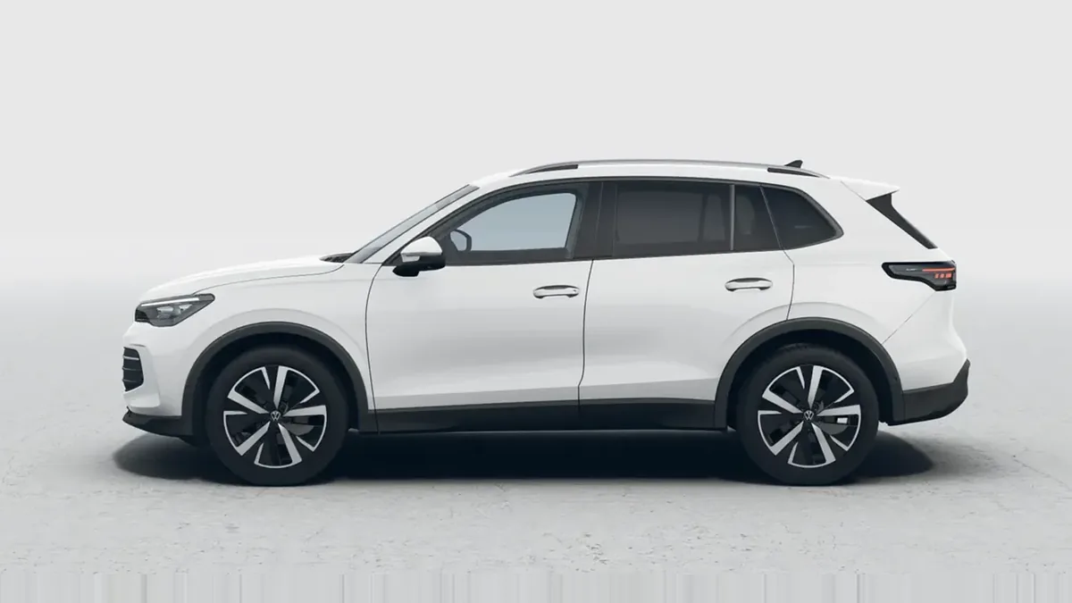 Volkswagen Tiguan "Más" 2.0 TDI DSG en renting en Barcelona — Trasera
