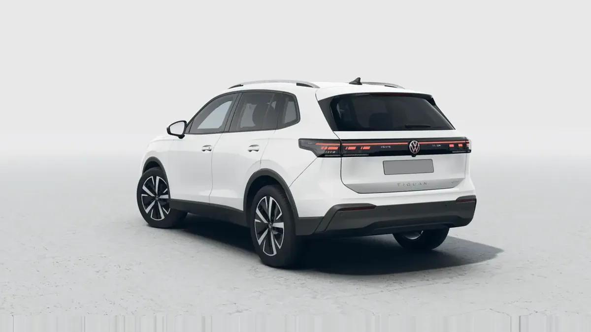 Volkswagen Tiguan "Más" 2.0 TDI DSG en renting en Barcelona — Interior