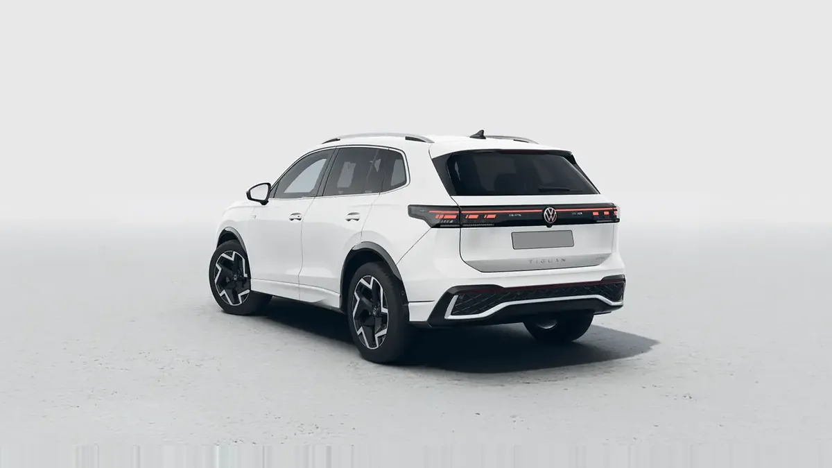 Volkswagen Tiguan R-Line 1.5 eTSI 110kW DSG en renting en Barcelona — Interior